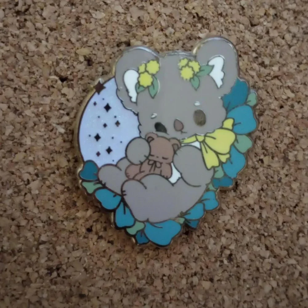 VioletCascade Australia Wildfire Relief Purple Glitter Koala Cuddle Pin - Picture 1 of 1